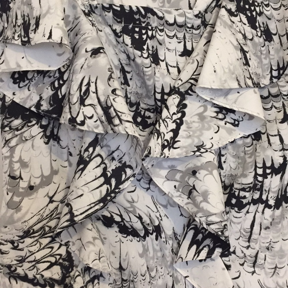 Allen B. Ruffle Top - Picture 3 of 5